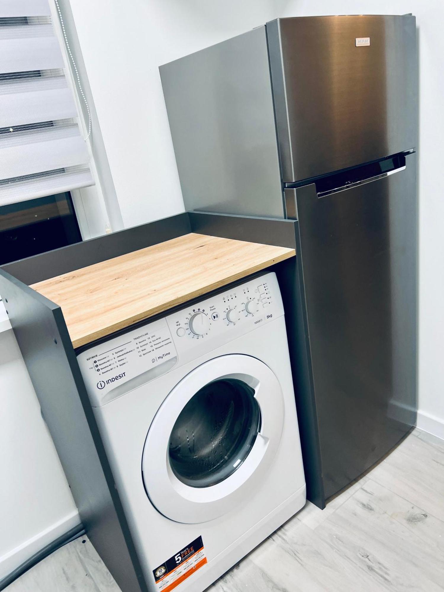 Apartament Happy Place Family & Business Targi Kielce Esterno foto