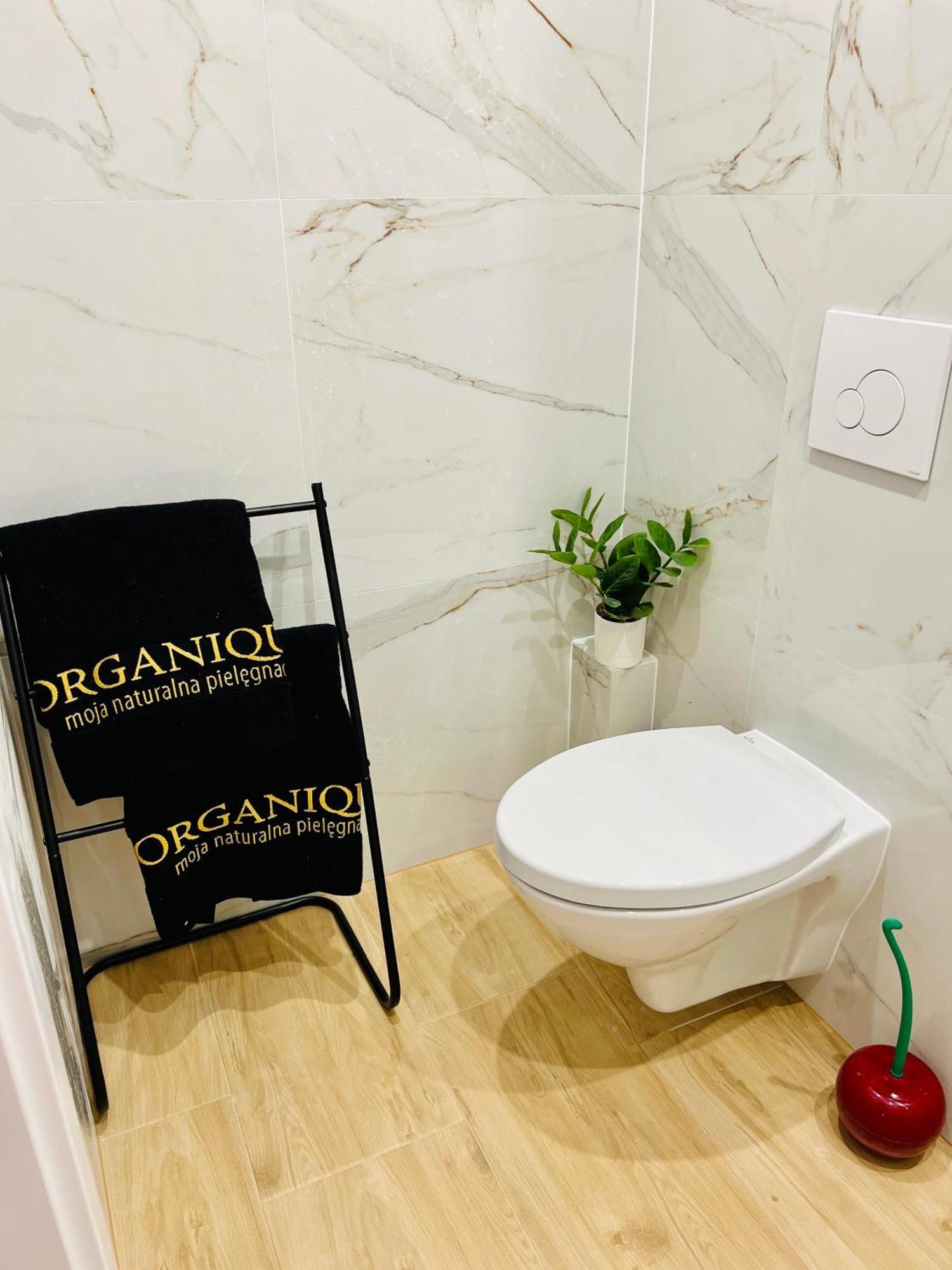 Apartament Happy Place Family & Business Targi Kielce Esterno foto